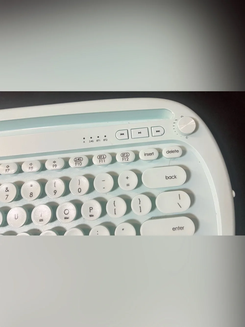 Bluetooth Keyboard Typewriter Style
